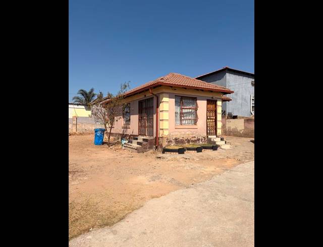 3 BEDROOM HOUSE FOR SALE IN OLIEVENHOUTBOSCH